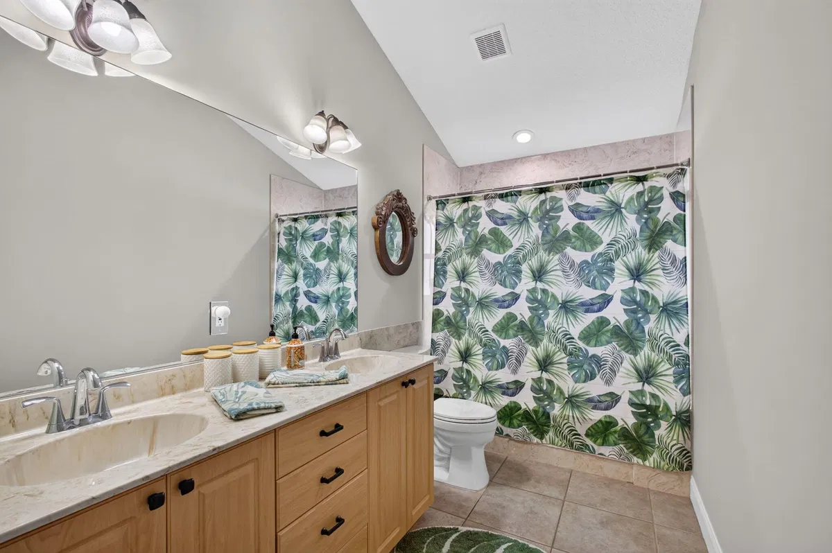 Residence photo 61