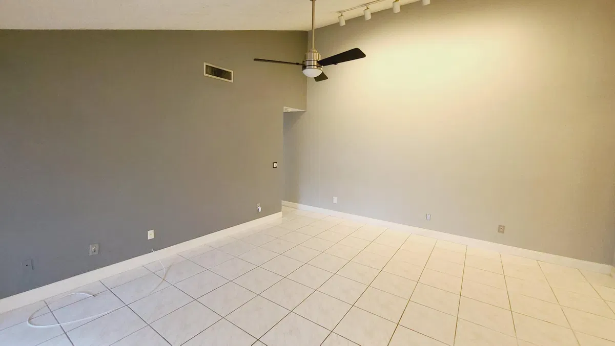 Unit C photo 4