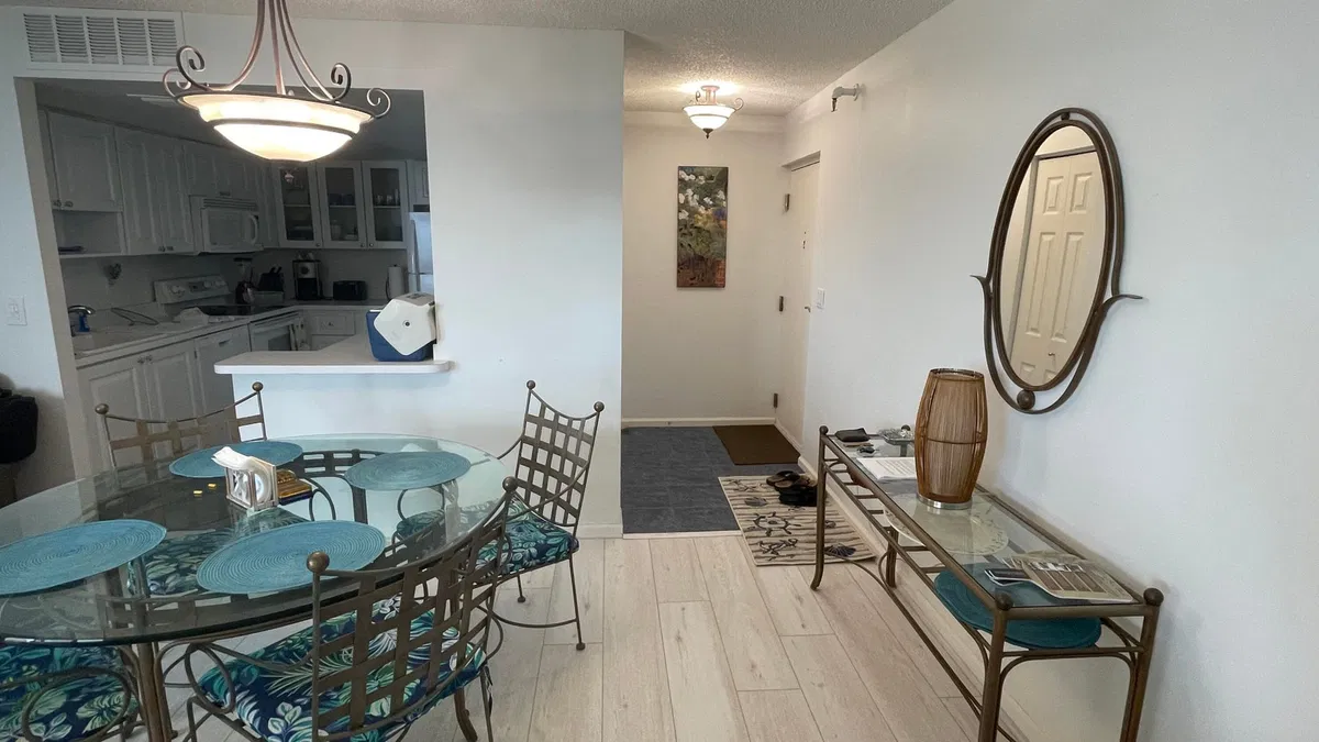 Singer Island Residence photo 10