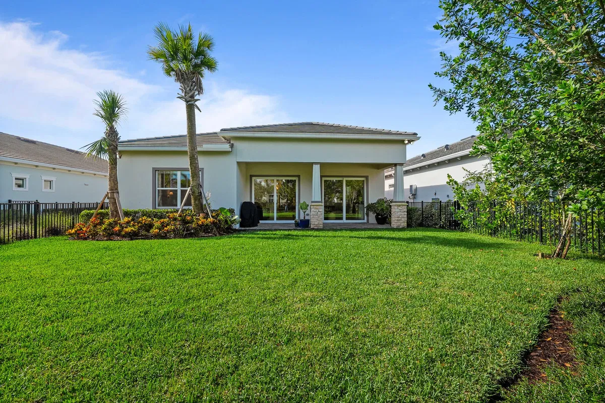 Residence photo 37