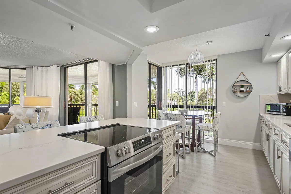  Unit 205 photo 10