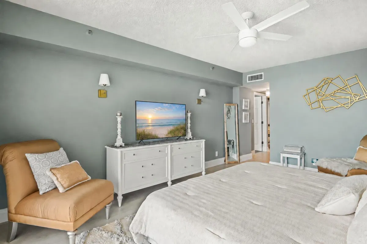  Unit 205 photo 16