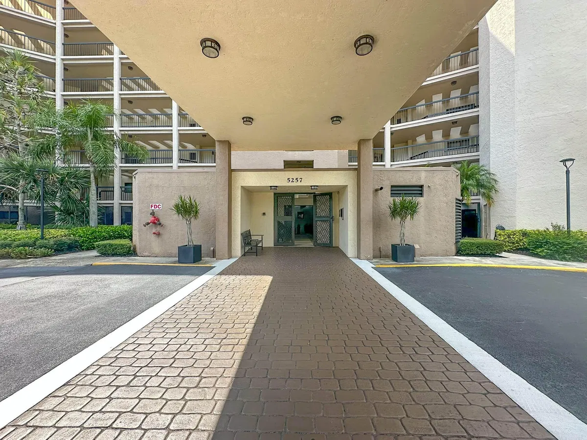  Unit 205 photo 64