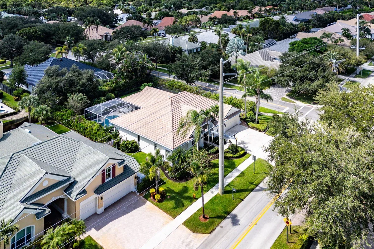 Residence photo 43