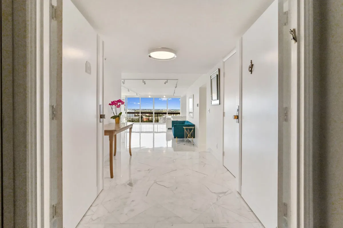 Unit 1704 photo 13