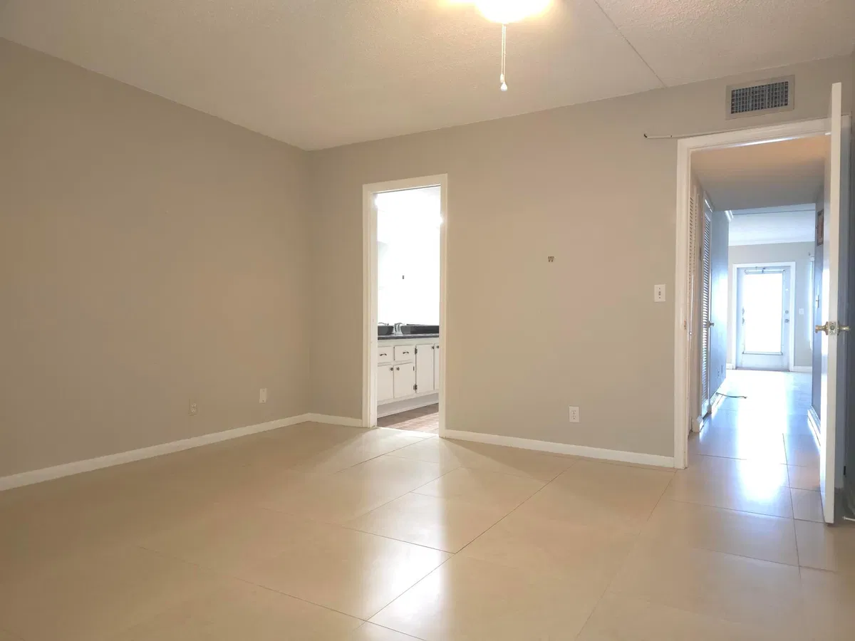  Residence photo 13