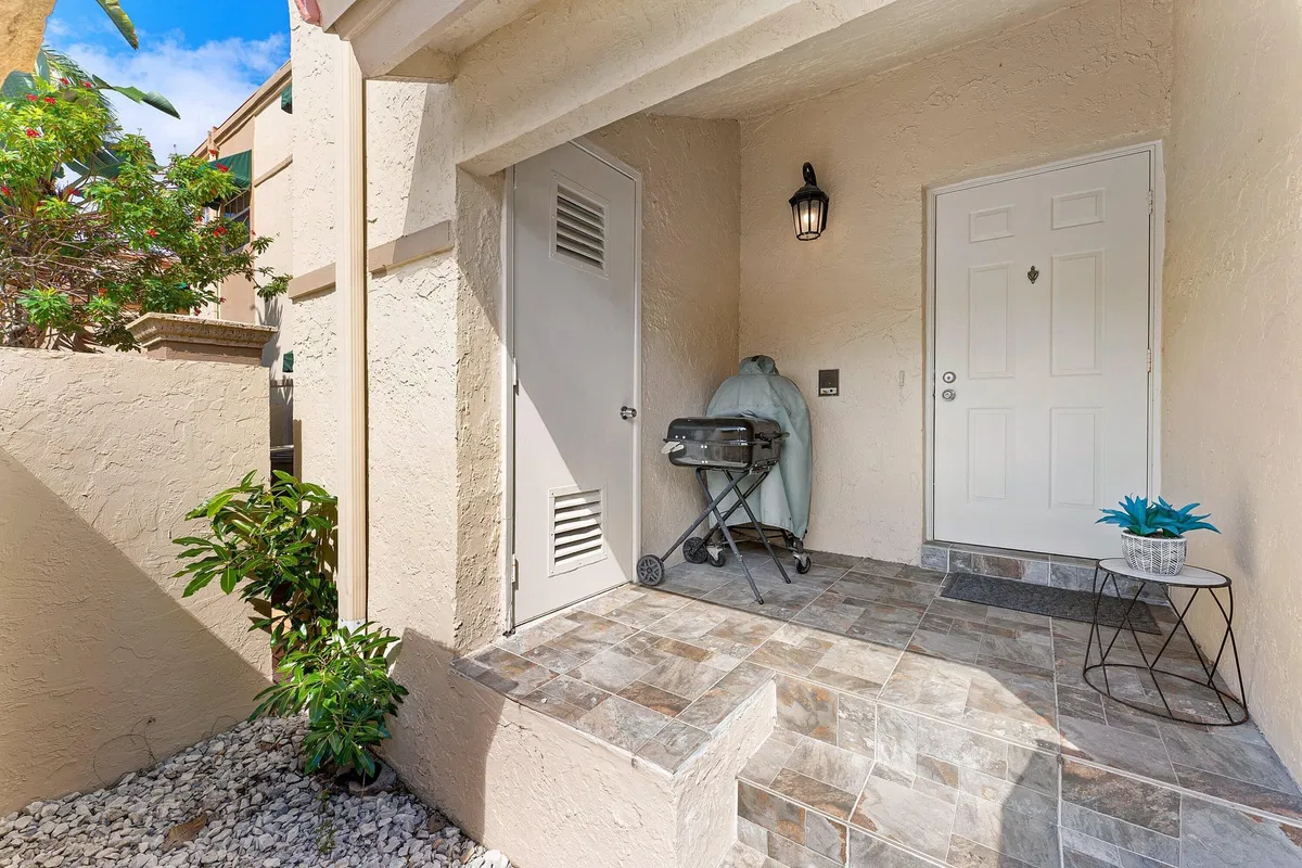 Residence photo 25