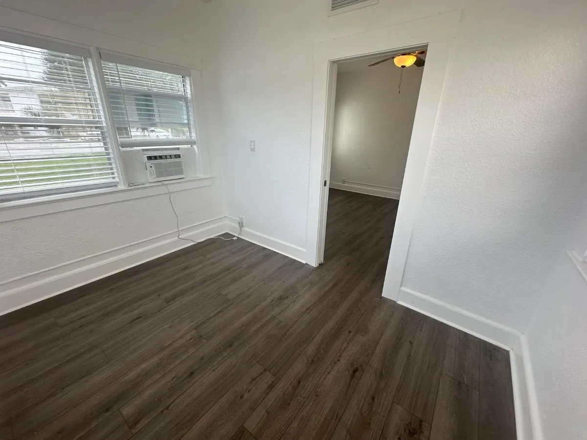 Residence photo 4
