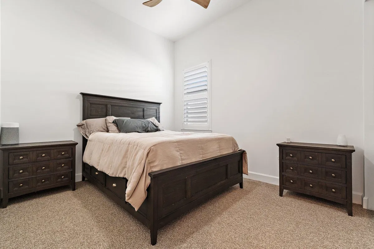 Residence photo 34