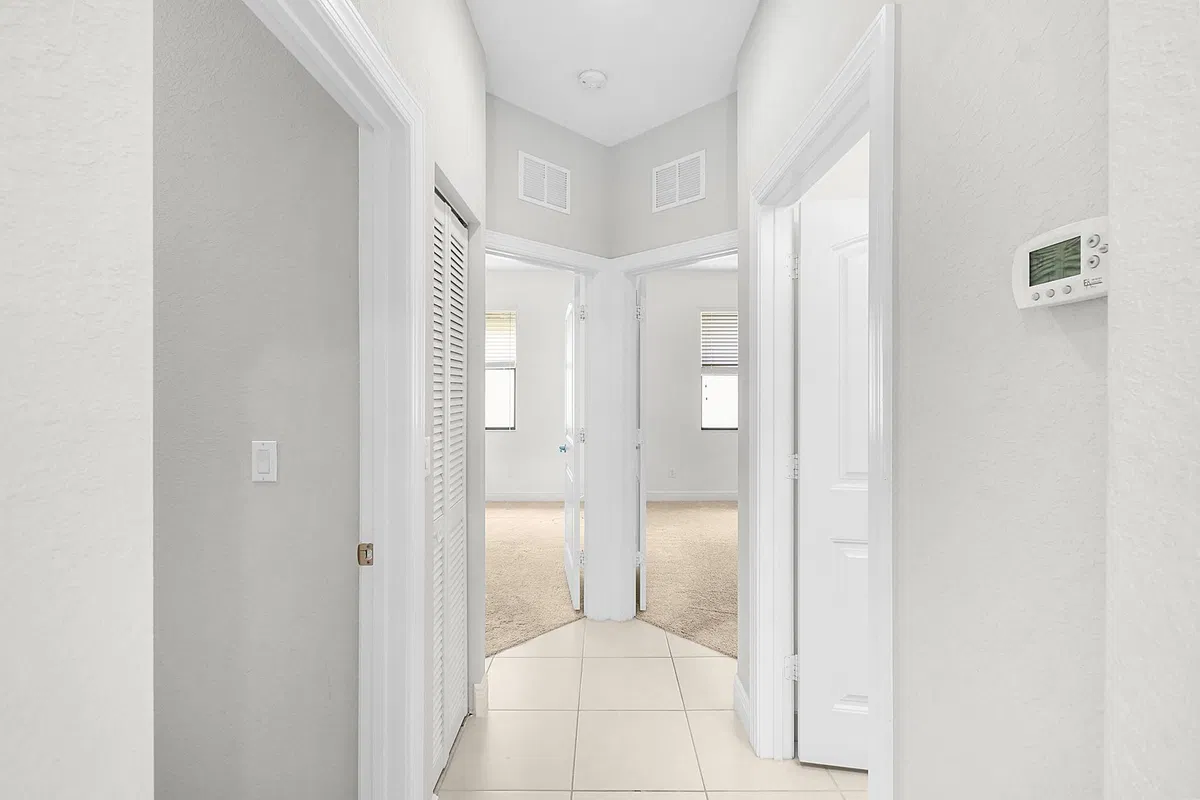 Residence photo 22