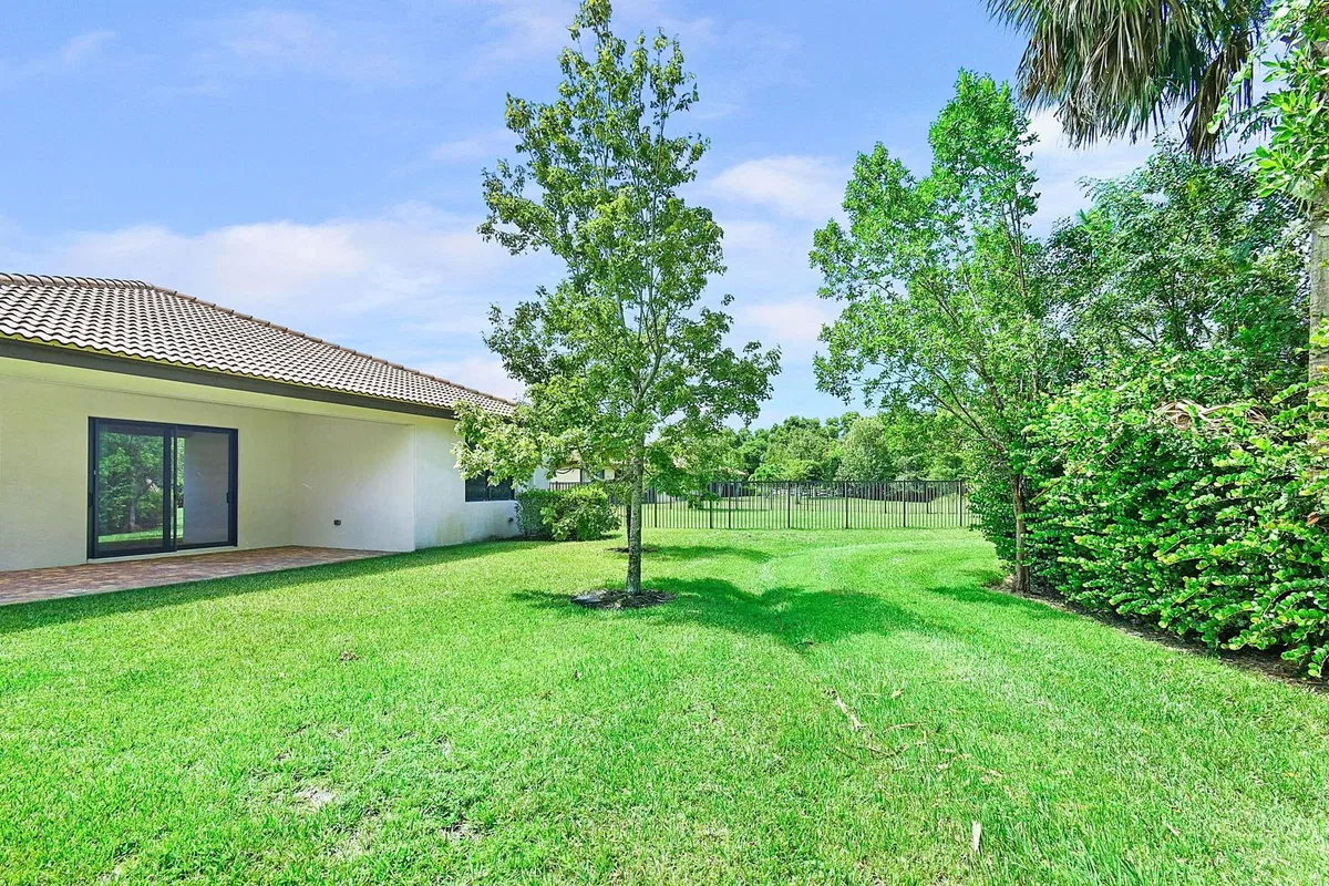 Residence photo 31