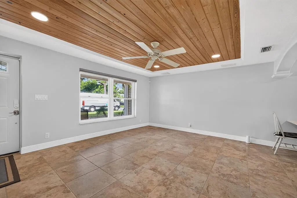 Residence photo 4