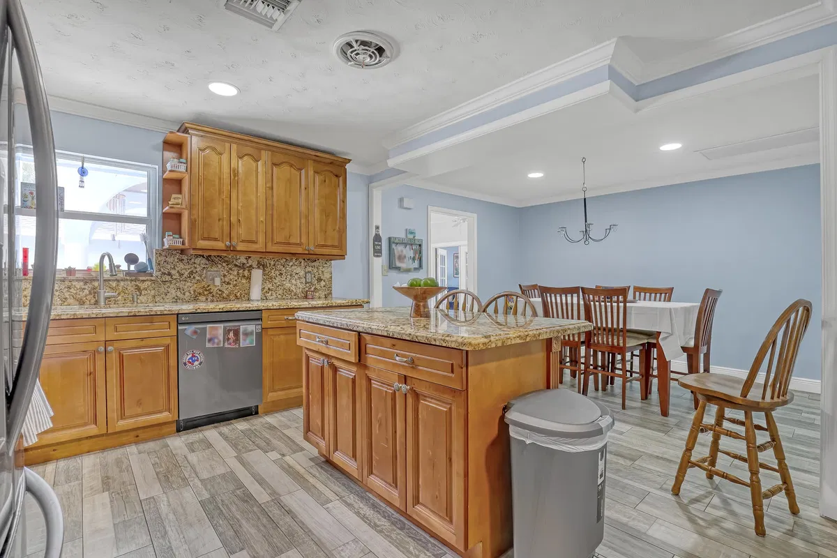  Residence photo 19