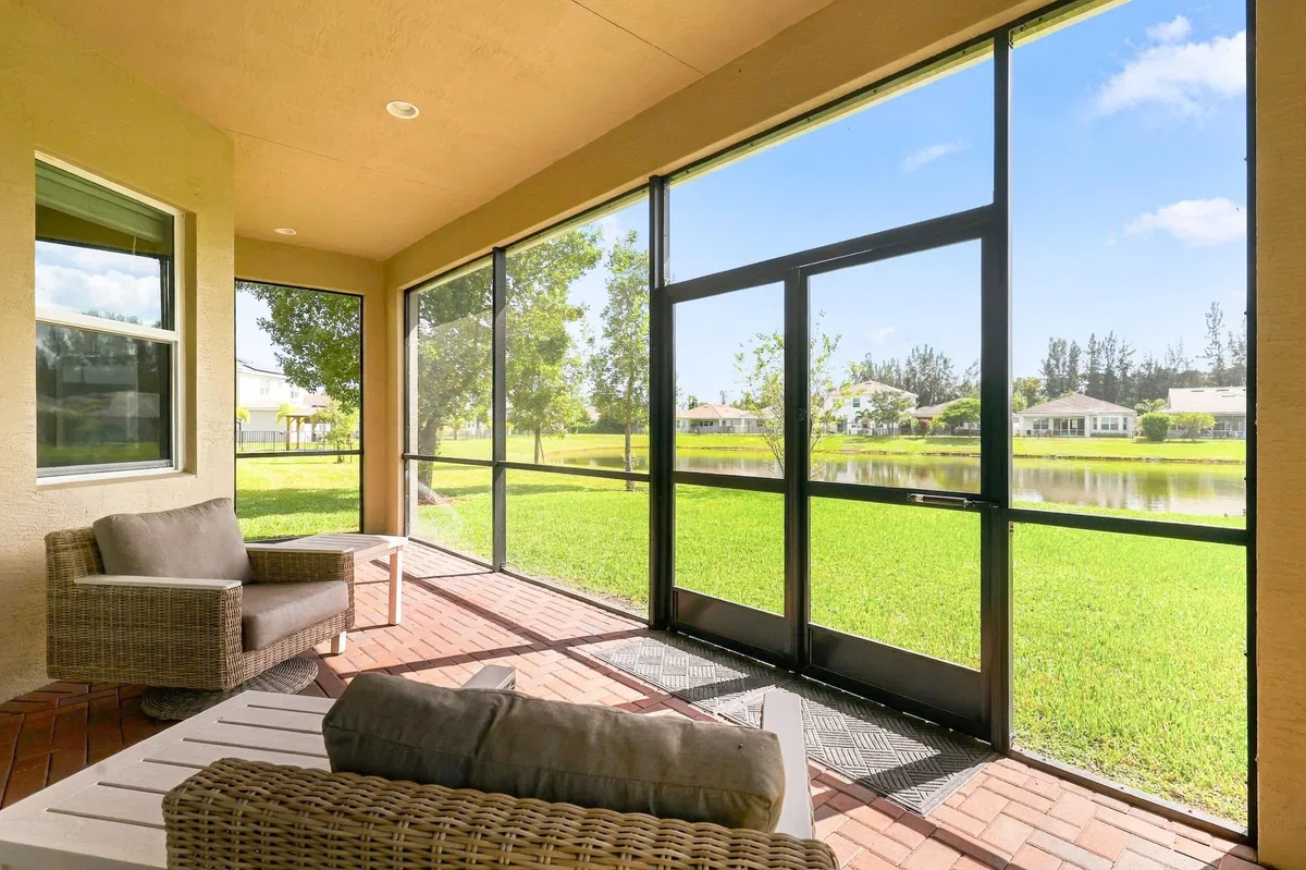  Residence photo 34