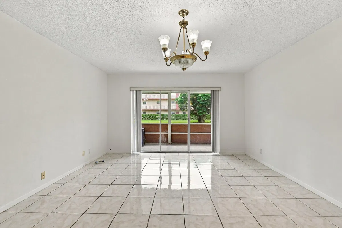 Unit 102 photo 10