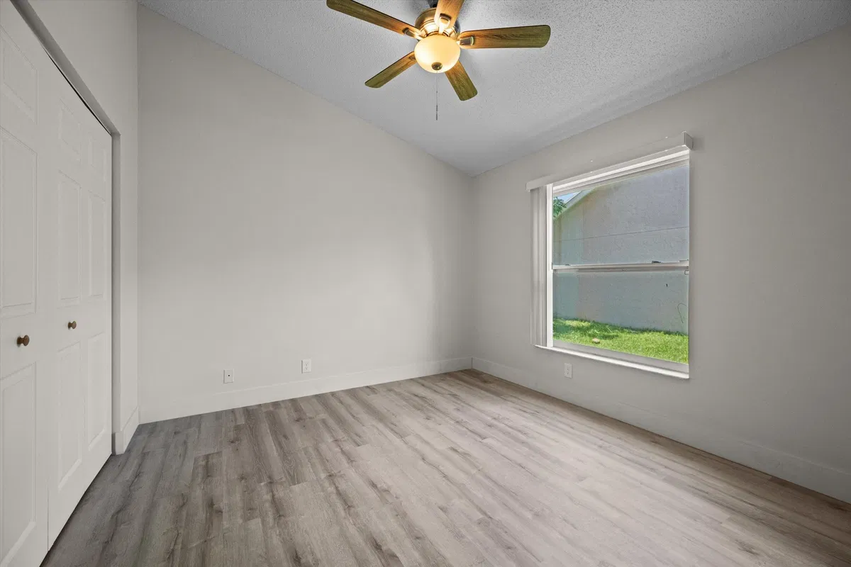 Residence photo 10