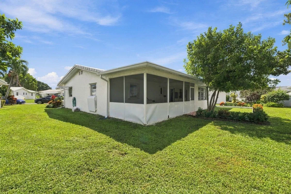 Residence photo 28