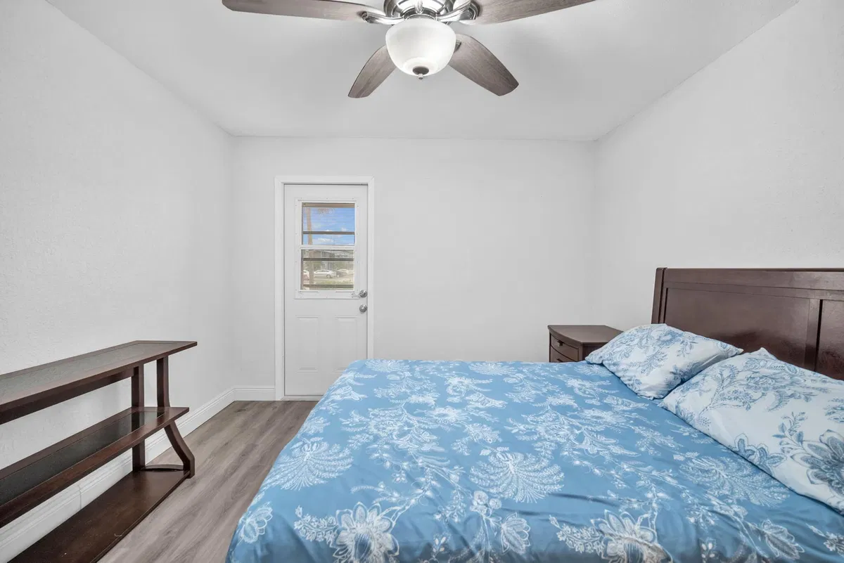 Residence photo 19