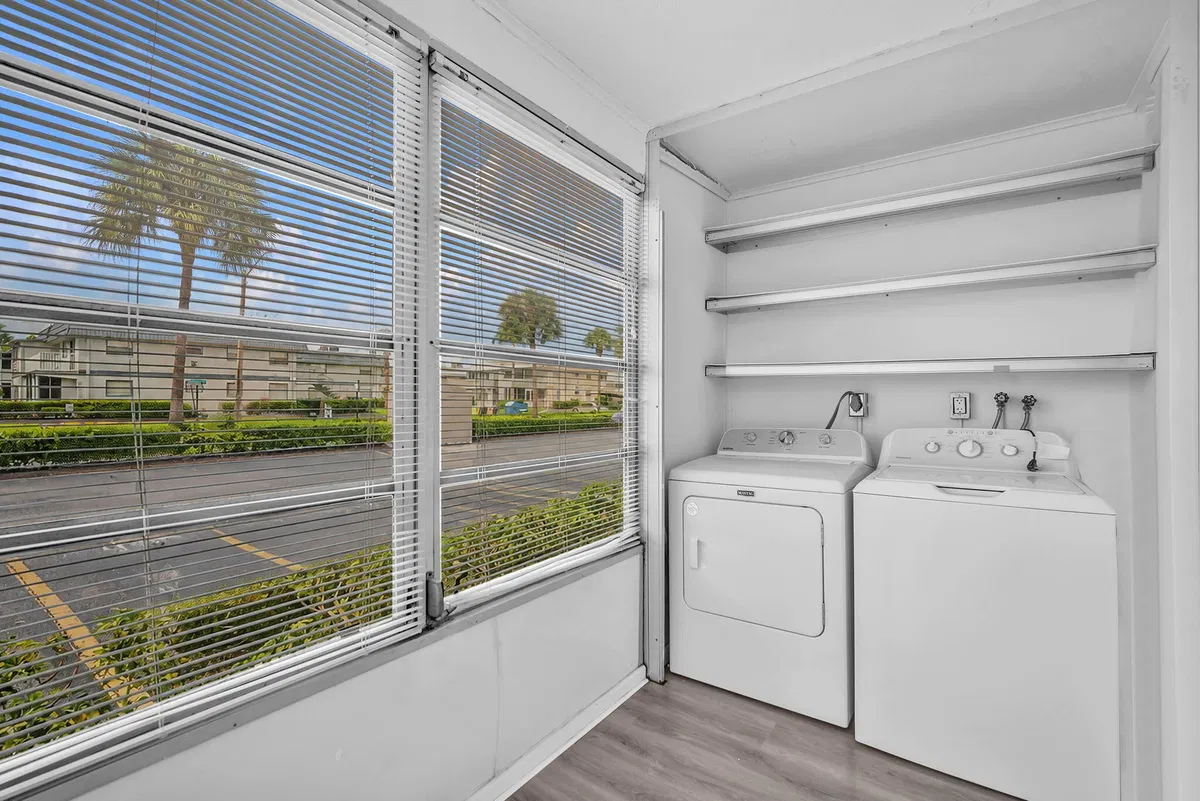 Residence photo 25