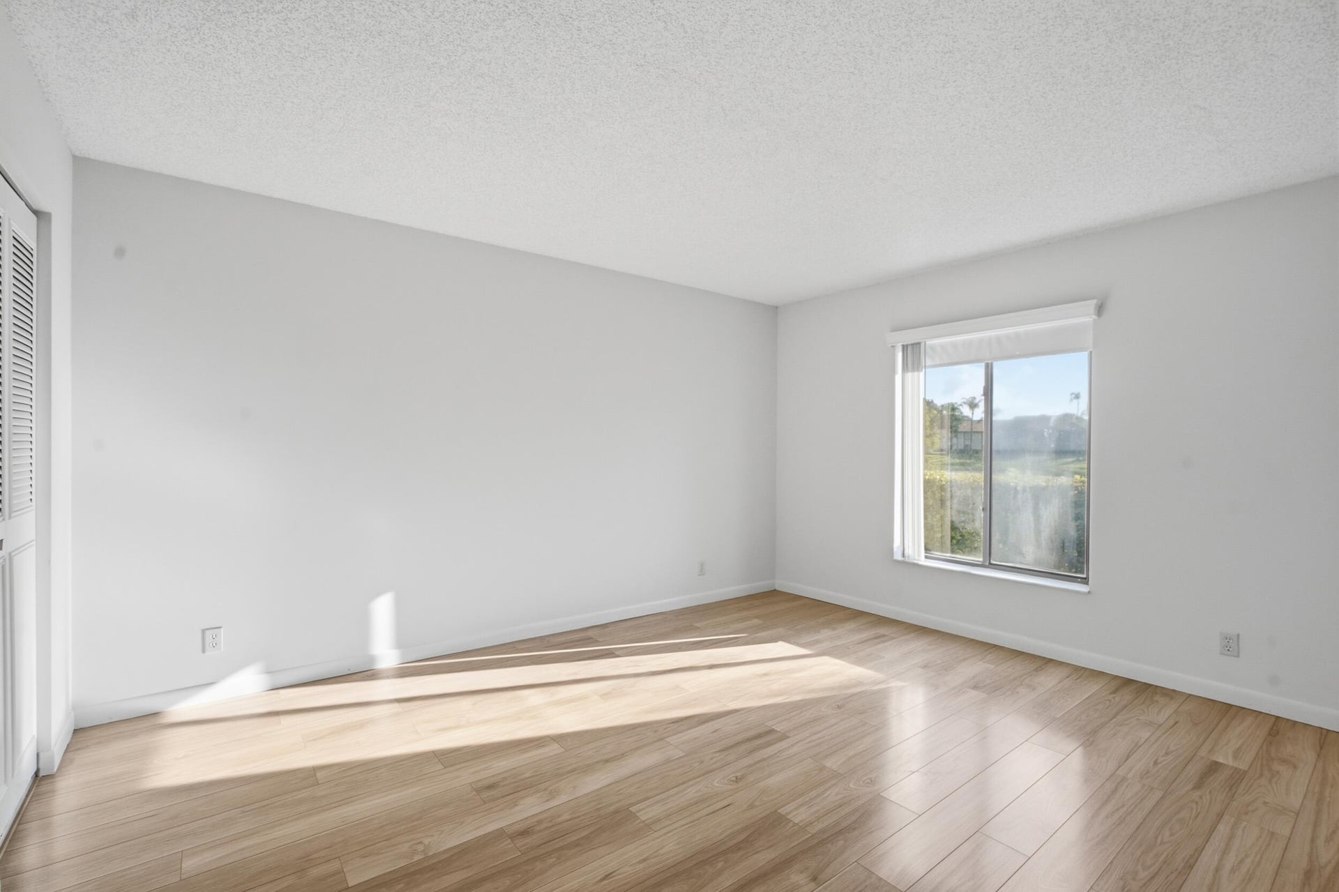  Unit 111-G1 photo 19