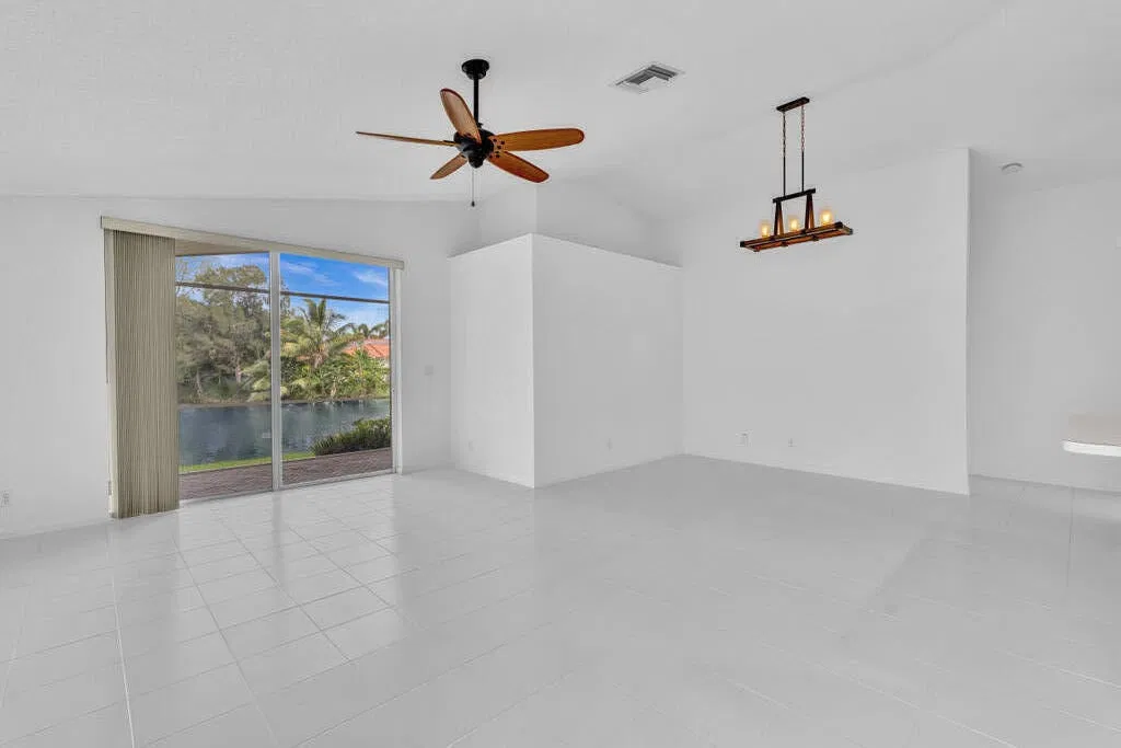  Residence photo 7