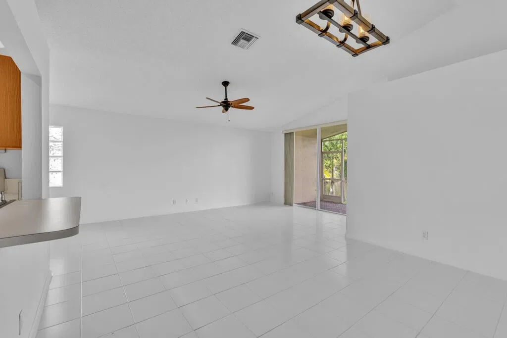  Residence photo 13