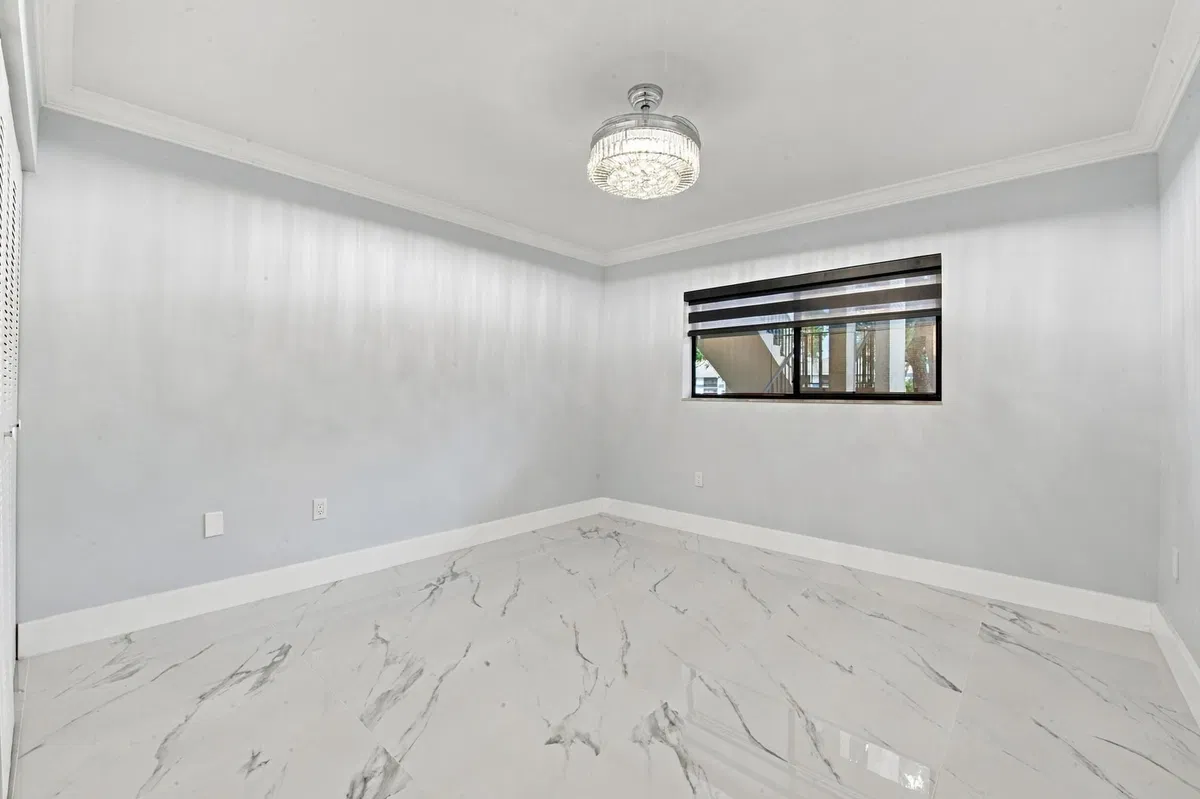 Unit 105 photo 25
