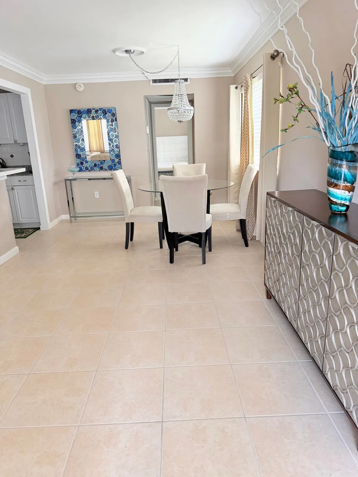 Residence photo 4