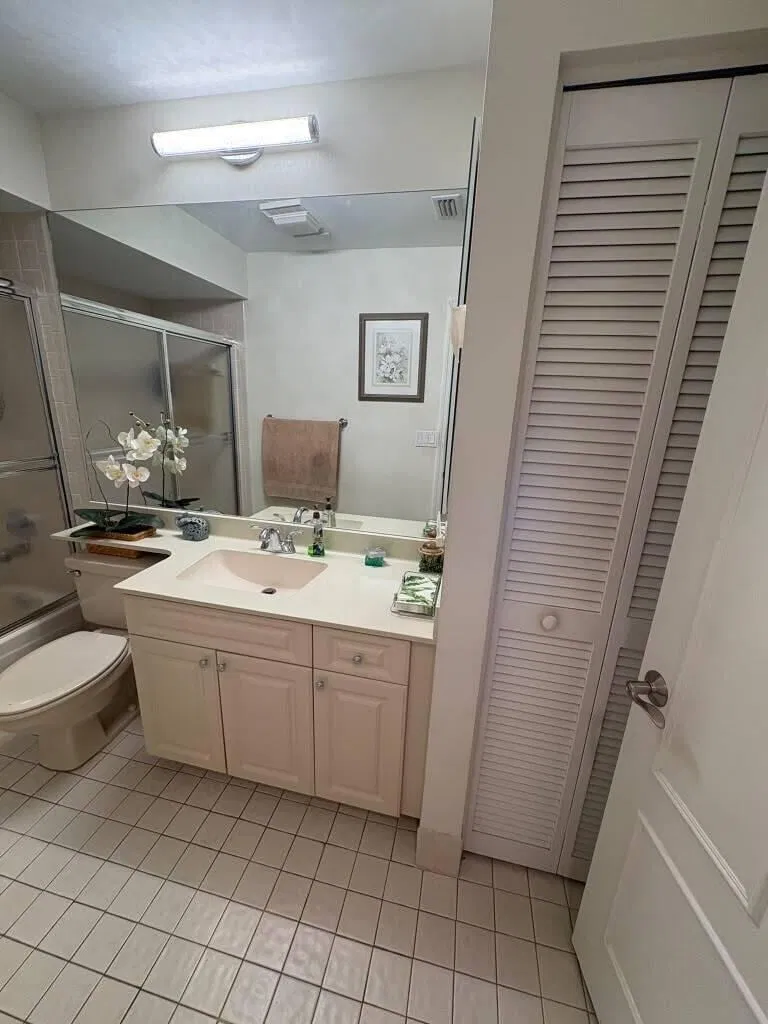Unit B photo 31