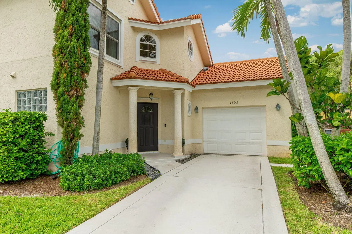 Residence photo 4