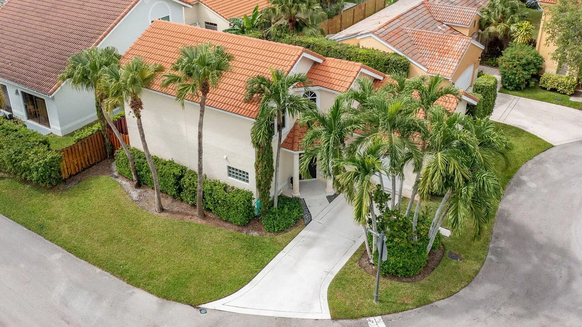 Residence photo 31
