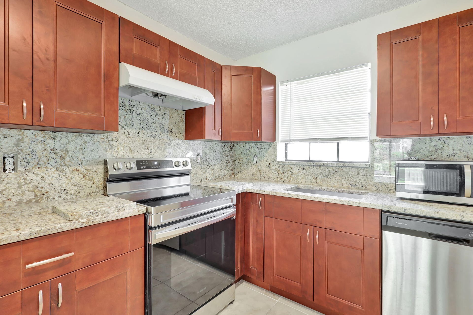 Unit N123 photo 7