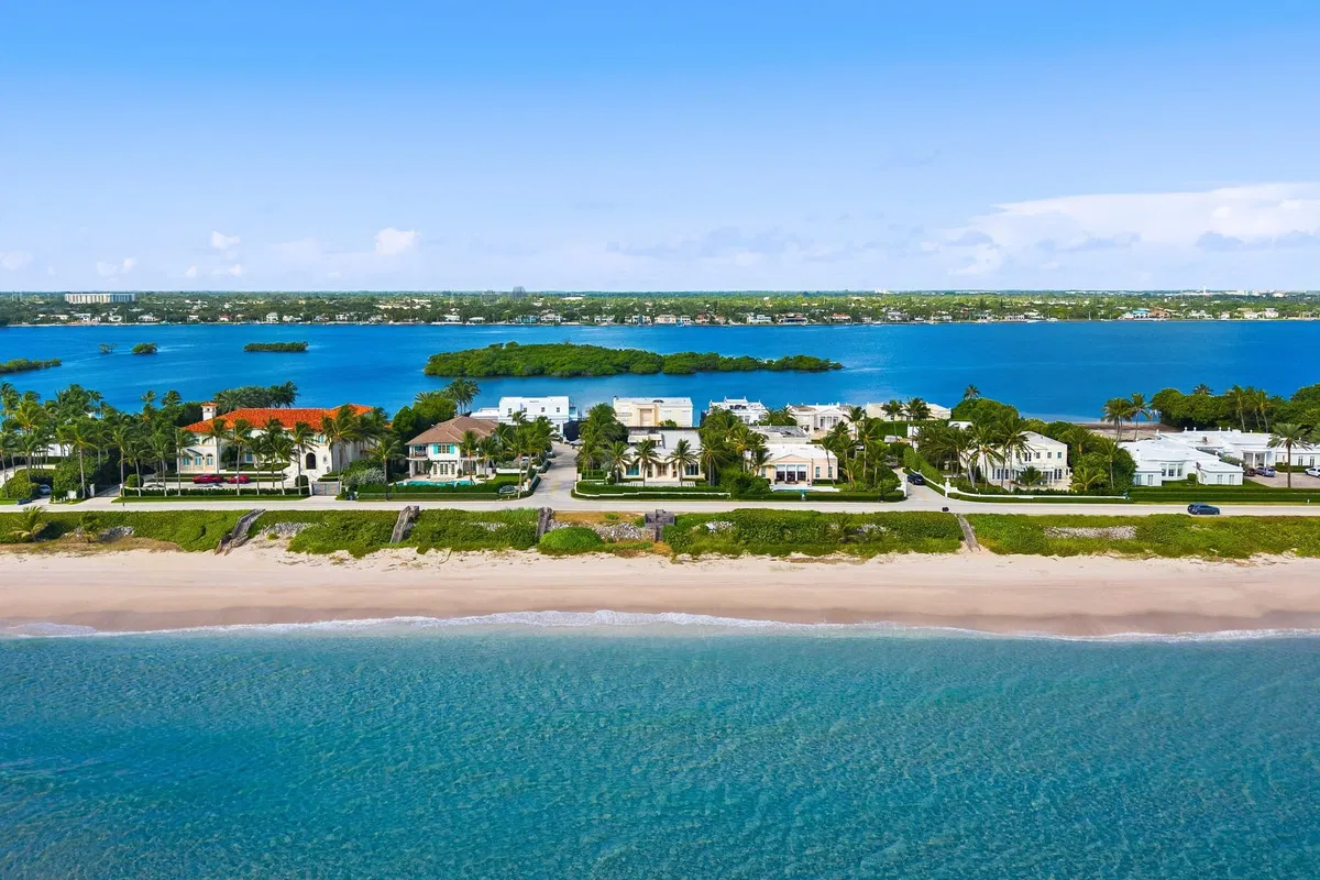 Estate Section Palm Beach Residence