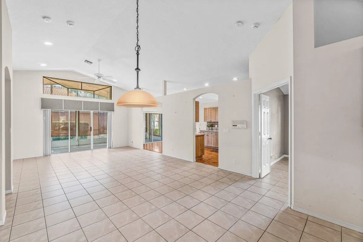 Residence photo 4