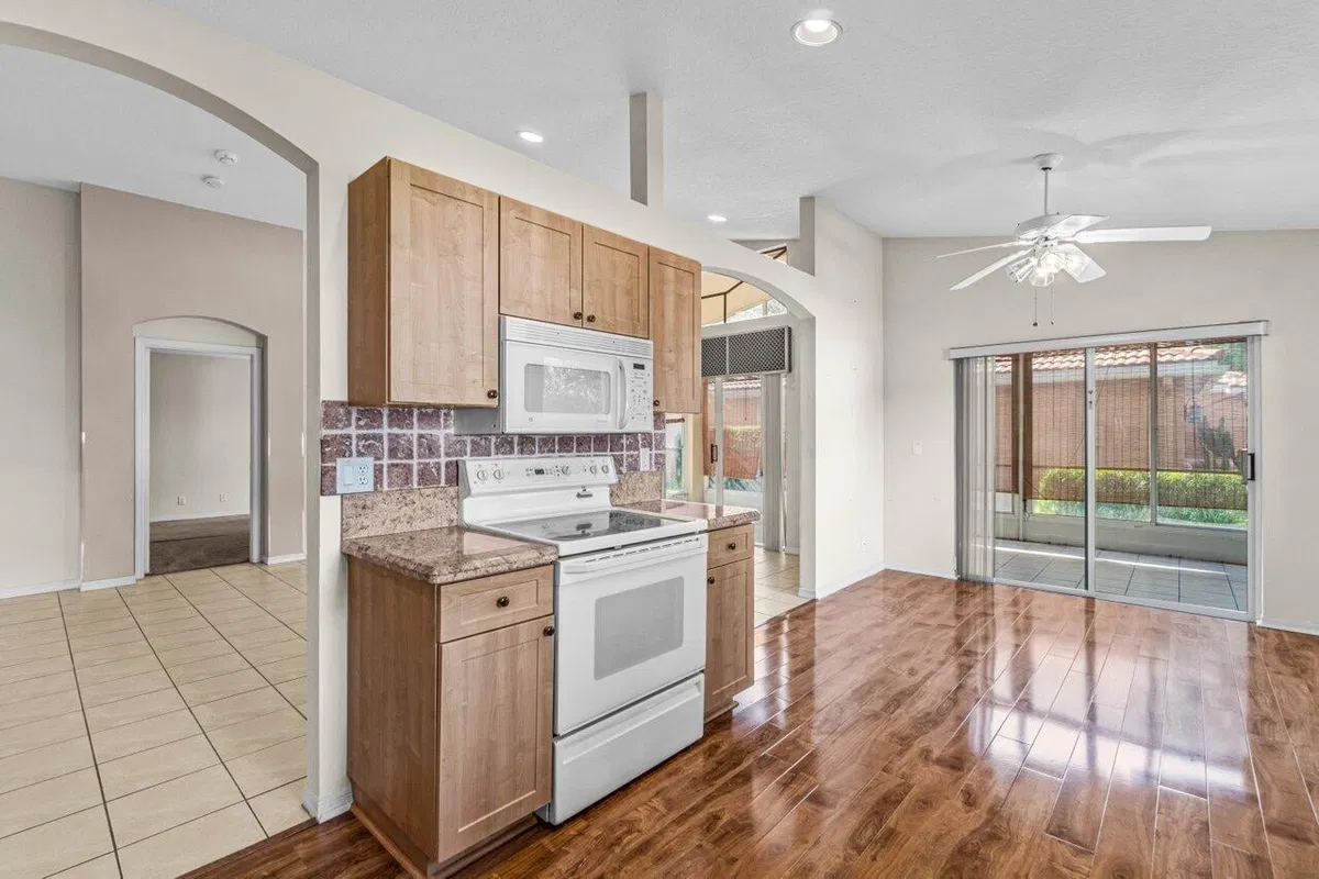 Residence photo 10