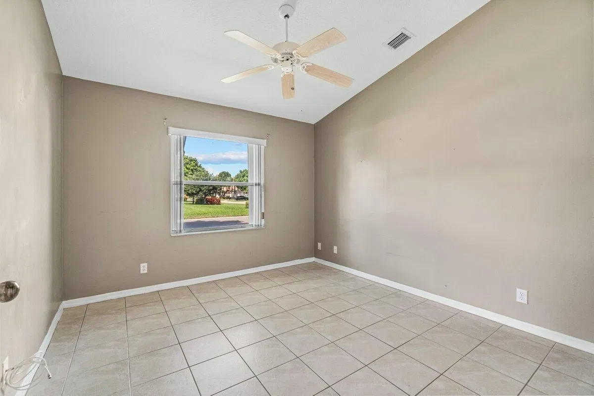 Residence photo 22