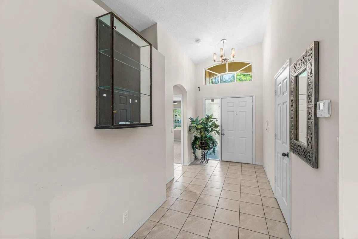 Residence photo 4