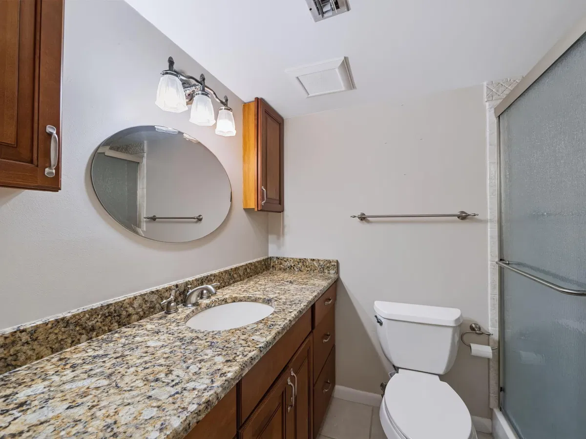  Unit 105 photo 25