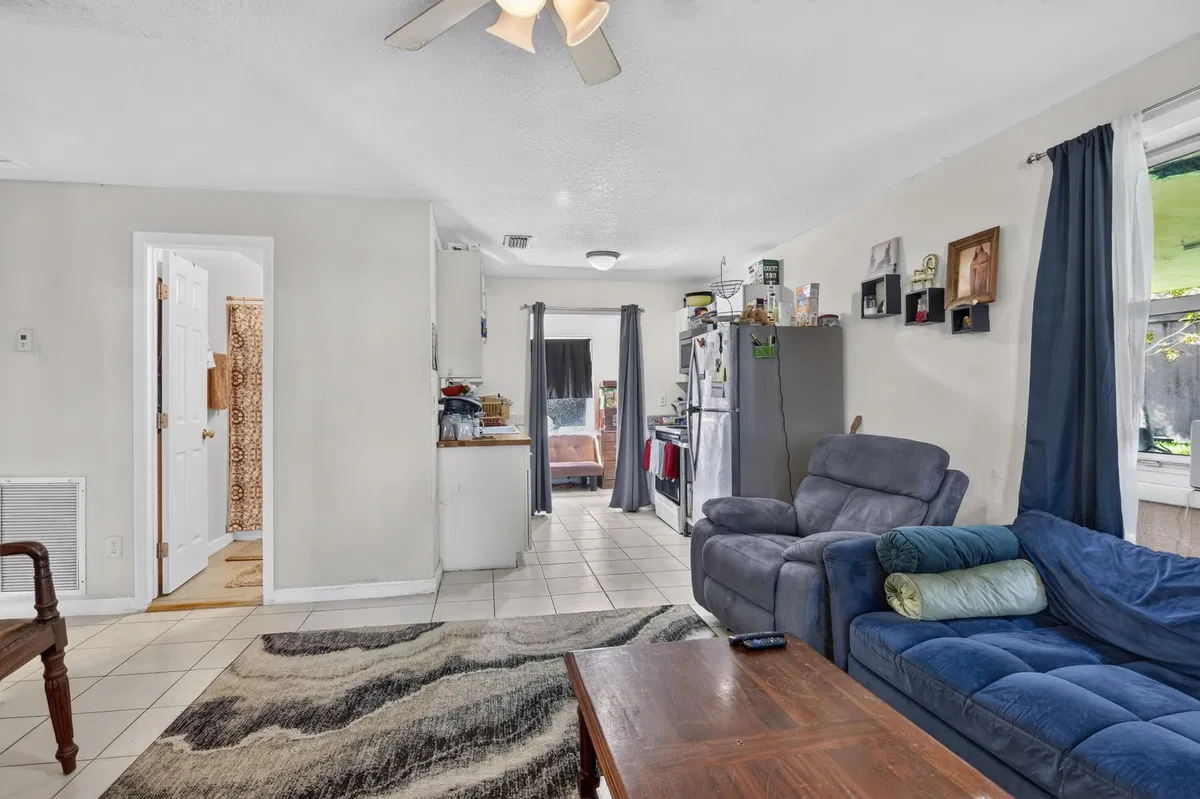 Downtown West Palm Beach Residence photo 10