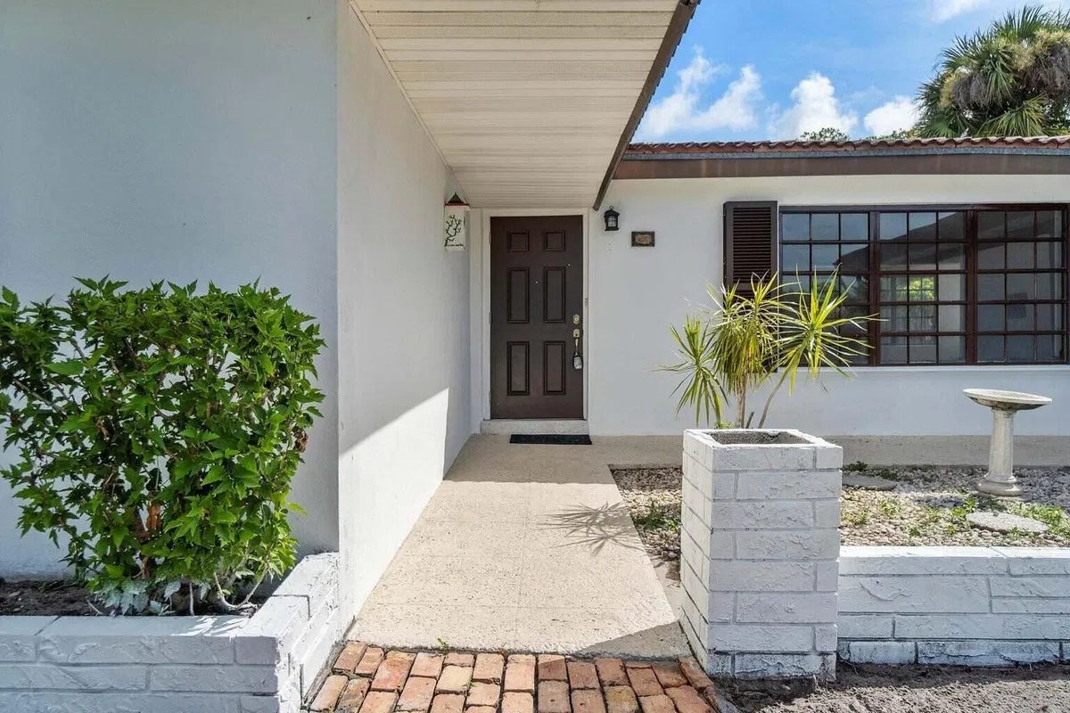 Residence photo 4