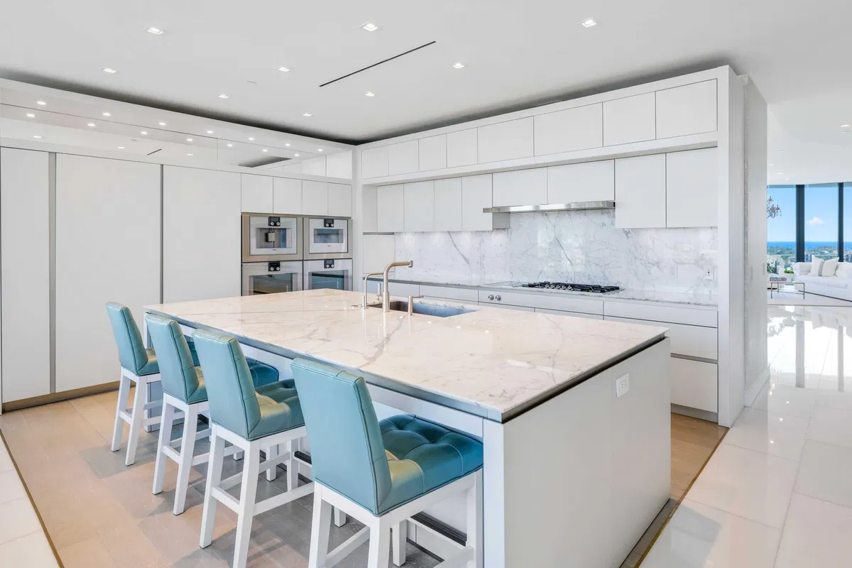 Bristol Palm Beach Unit 1101 photo 13