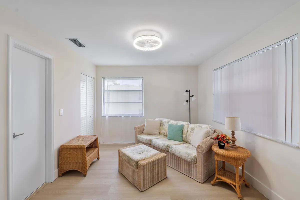 Unit 204 photo 13
