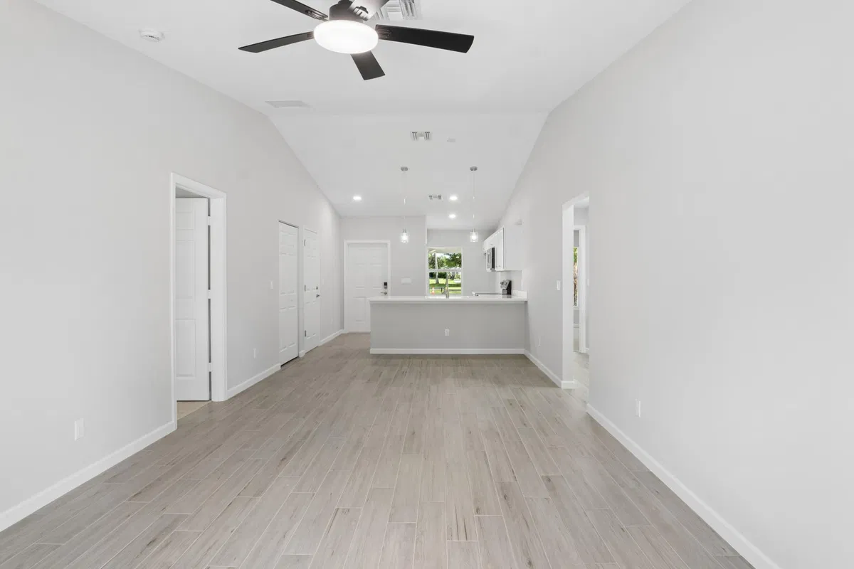  Residence photo 16