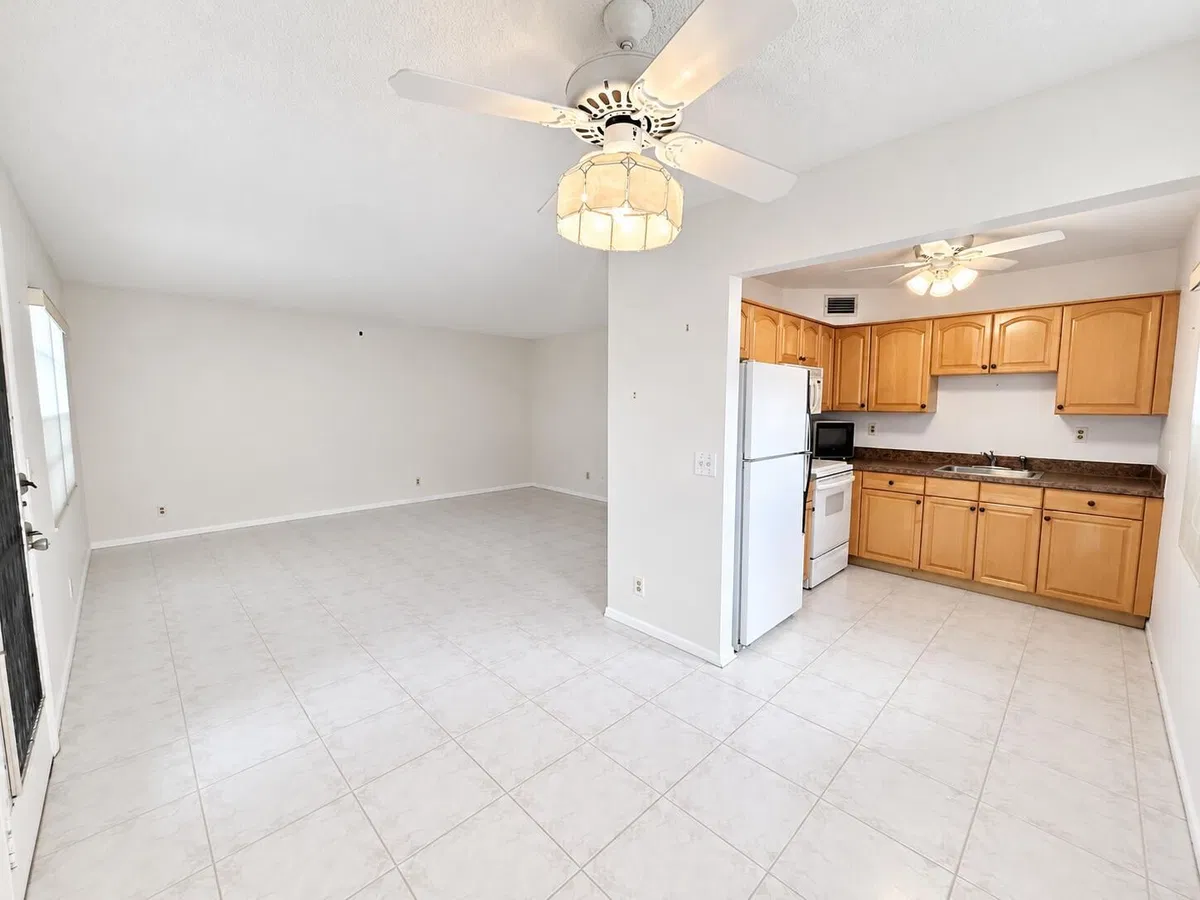 Residence photo 7