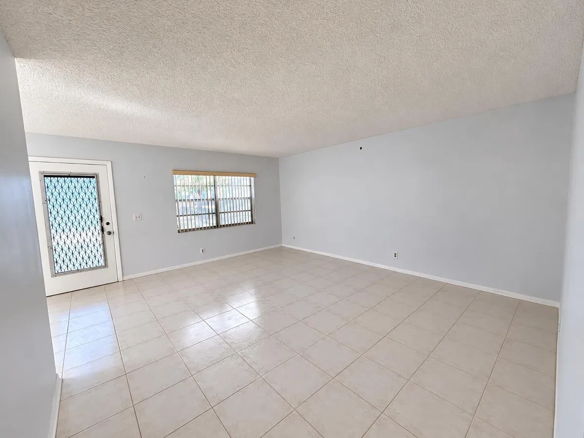 Residence photo 10