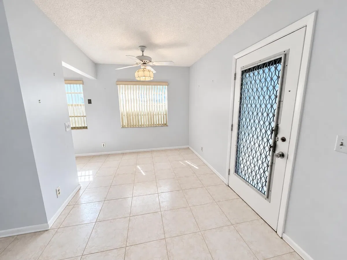 Residence photo 13