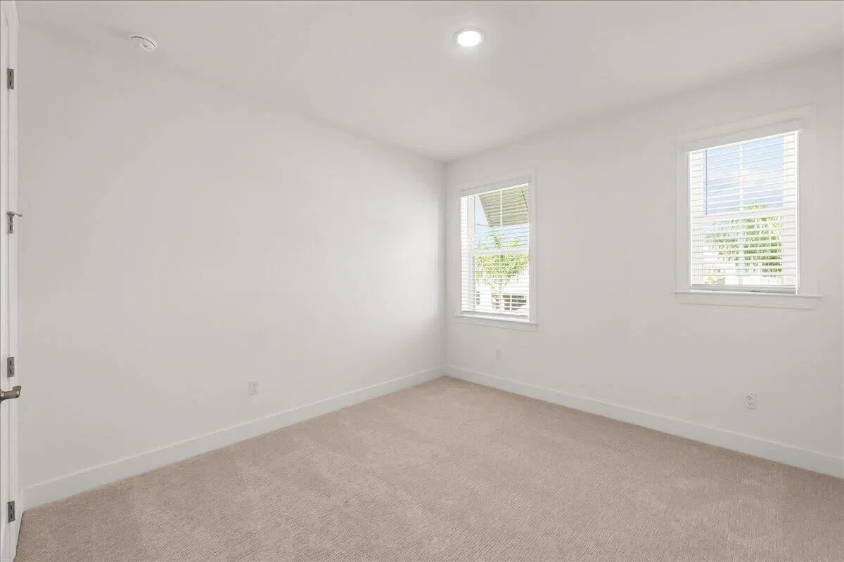  Residence photo 34
