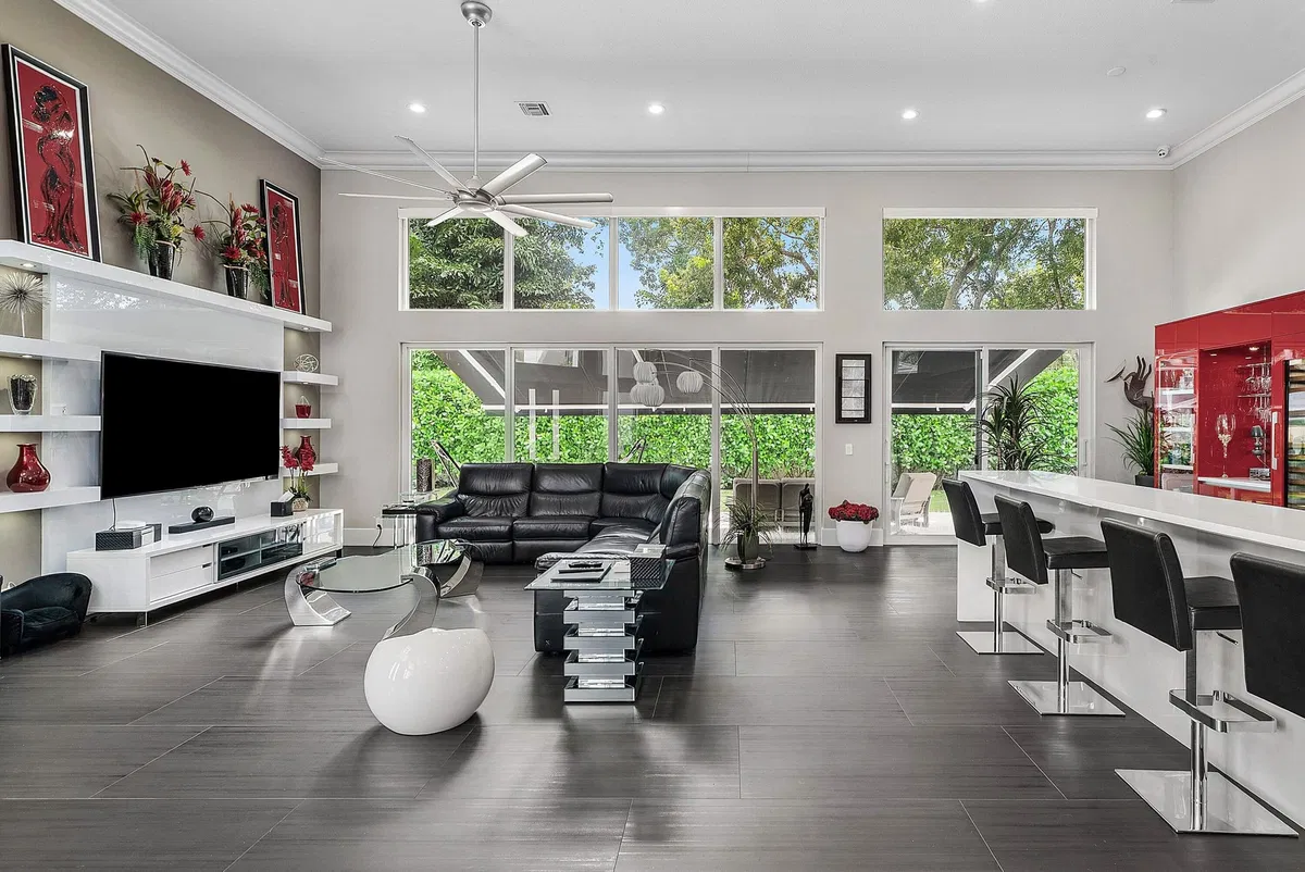 Woodfield Country Club Residence photo 22
