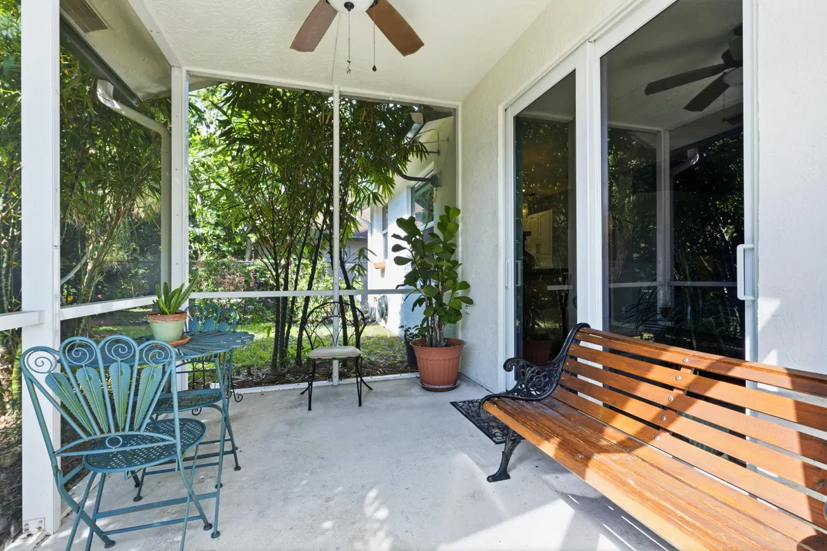 Residence photo 22