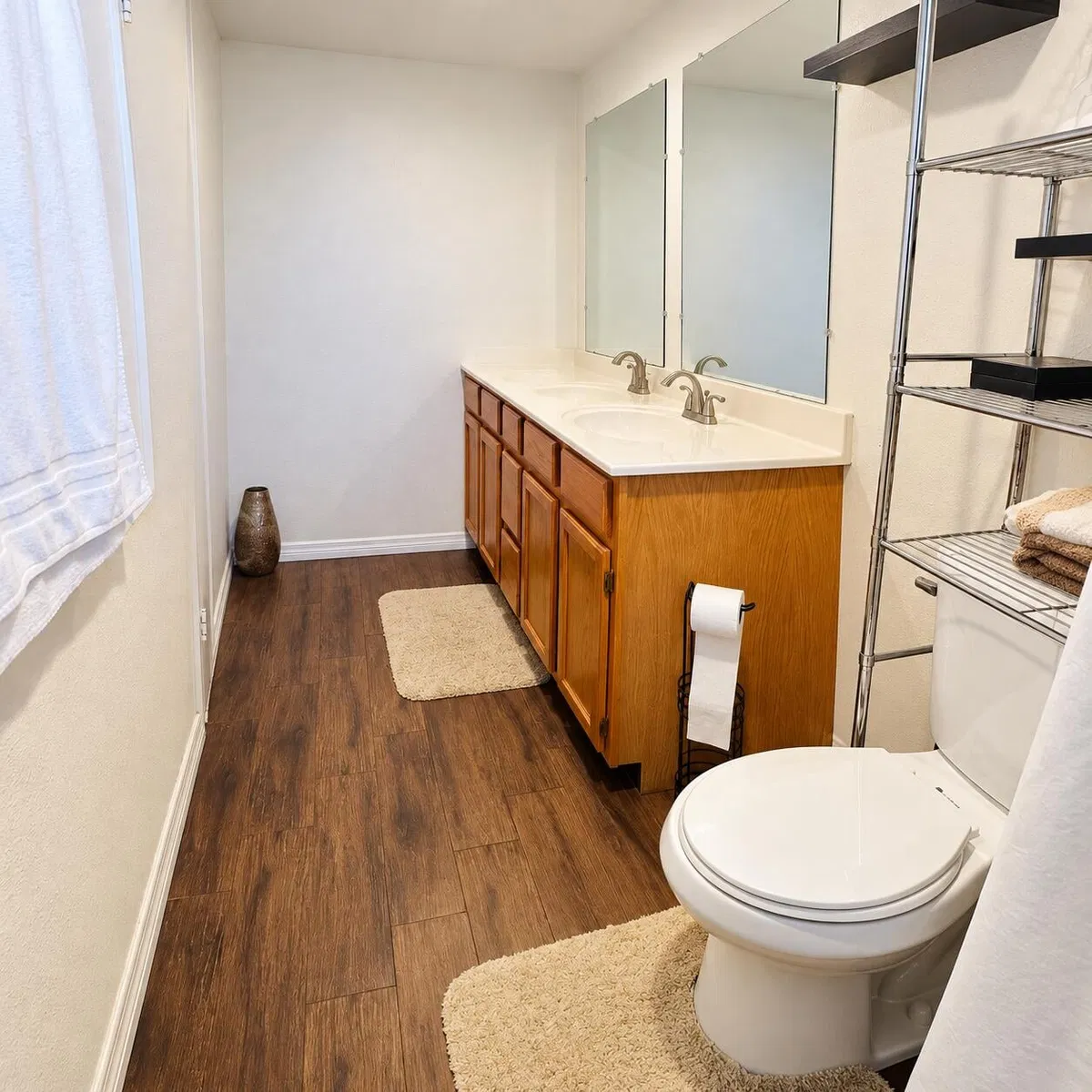Unit 211 photo 7